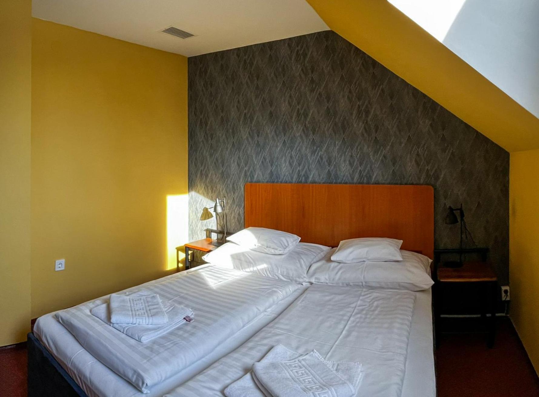 Kisviza Vendeghaz Hotel Байя Екстериор снимка