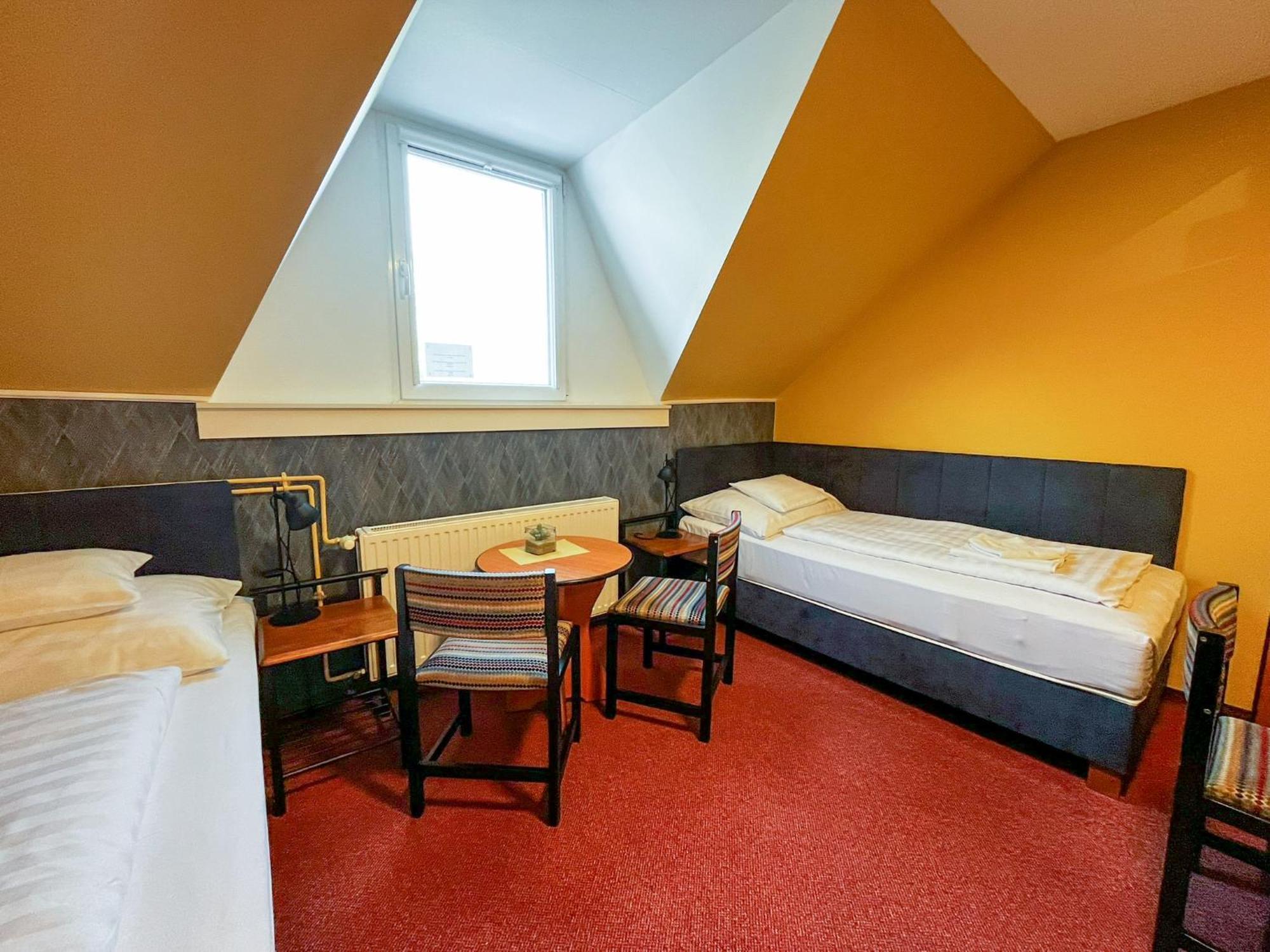 Kisviza Vendeghaz Hotel Байя Екстериор снимка